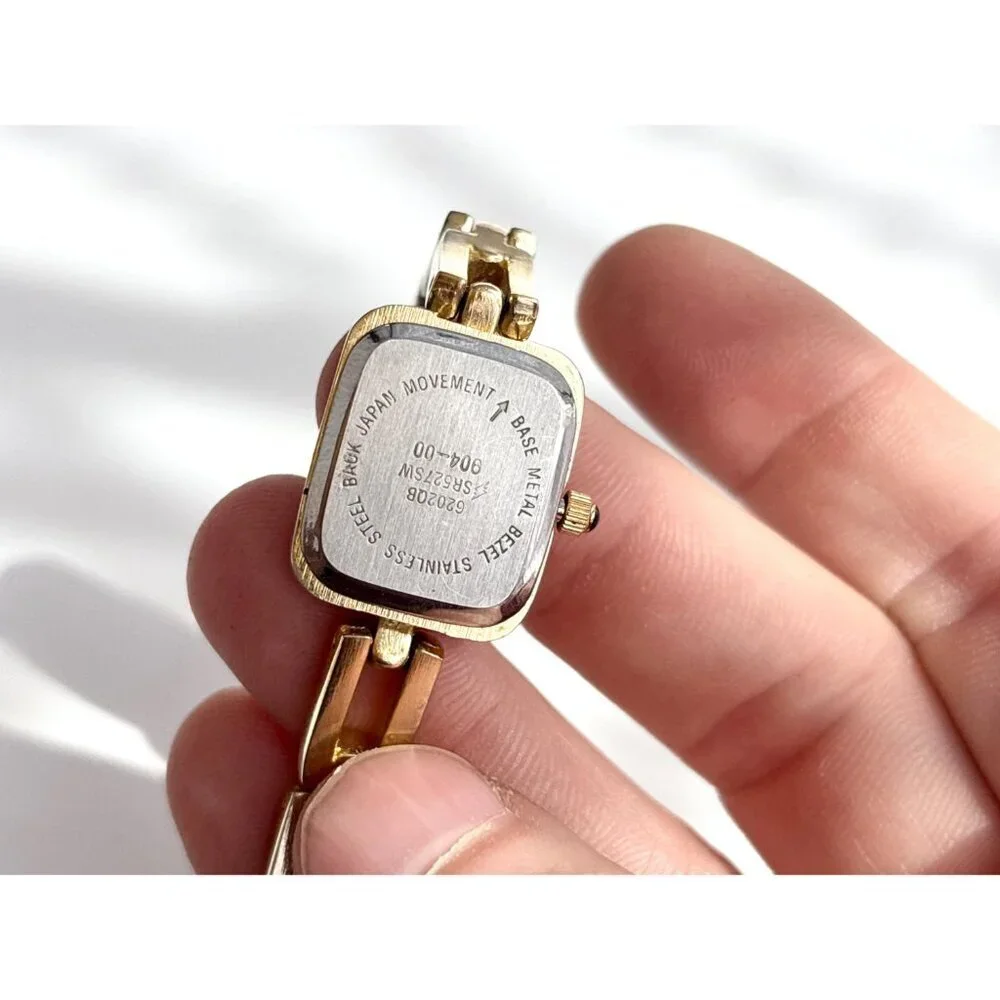 Gloria Vanderbilt GV II Gold T Ladies Vintage Wristwatch - 16mm - WORKS!